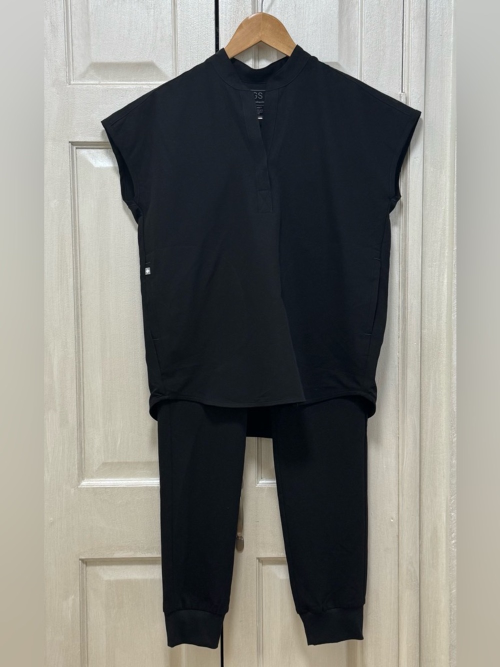 Figs Women Size XXS Black Rafaela Scrub Top And Joggers Pants Set